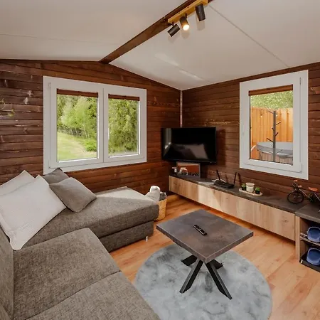 V Oravskom Zatisi * Oravska Jasenica